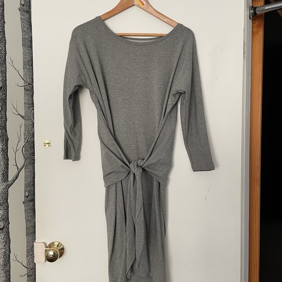 Grey Aritzia / The Group tie-waist jersey dress - Picture 3 of 6